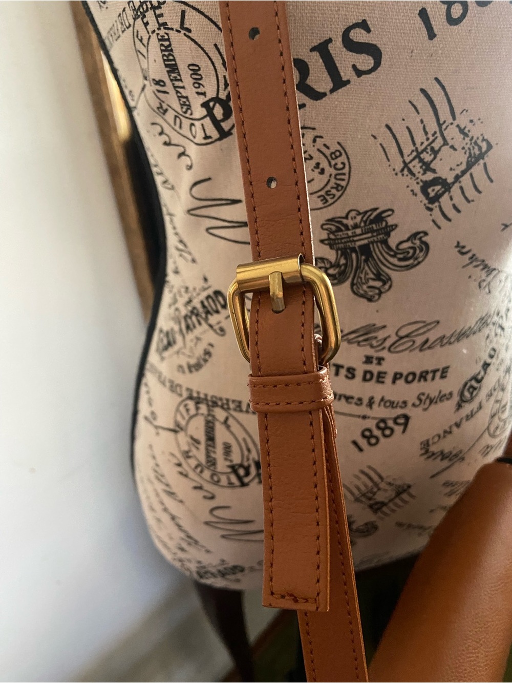JJ Winters Tan Leather Crossbody Saddle Bag - Picture 2 of 5